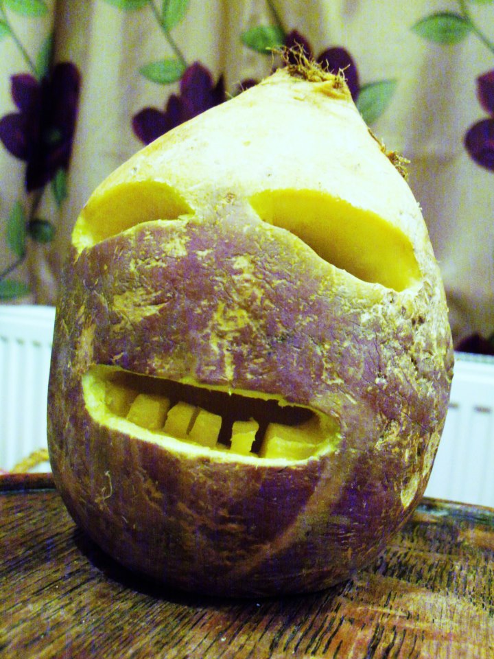 Turnips are much scarier than pumpkins, it turns out. (Photo: Bodrugan/wikimedia)